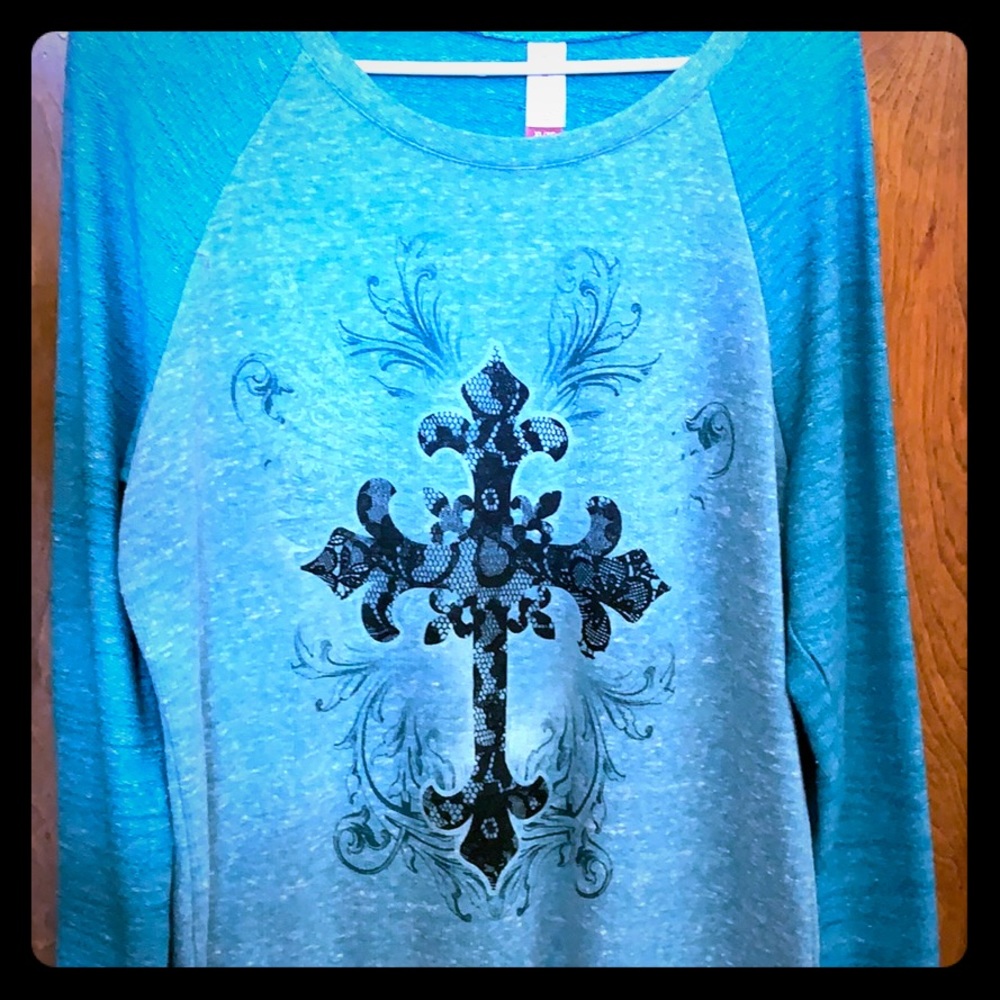 No Boundaries long sleeve tee